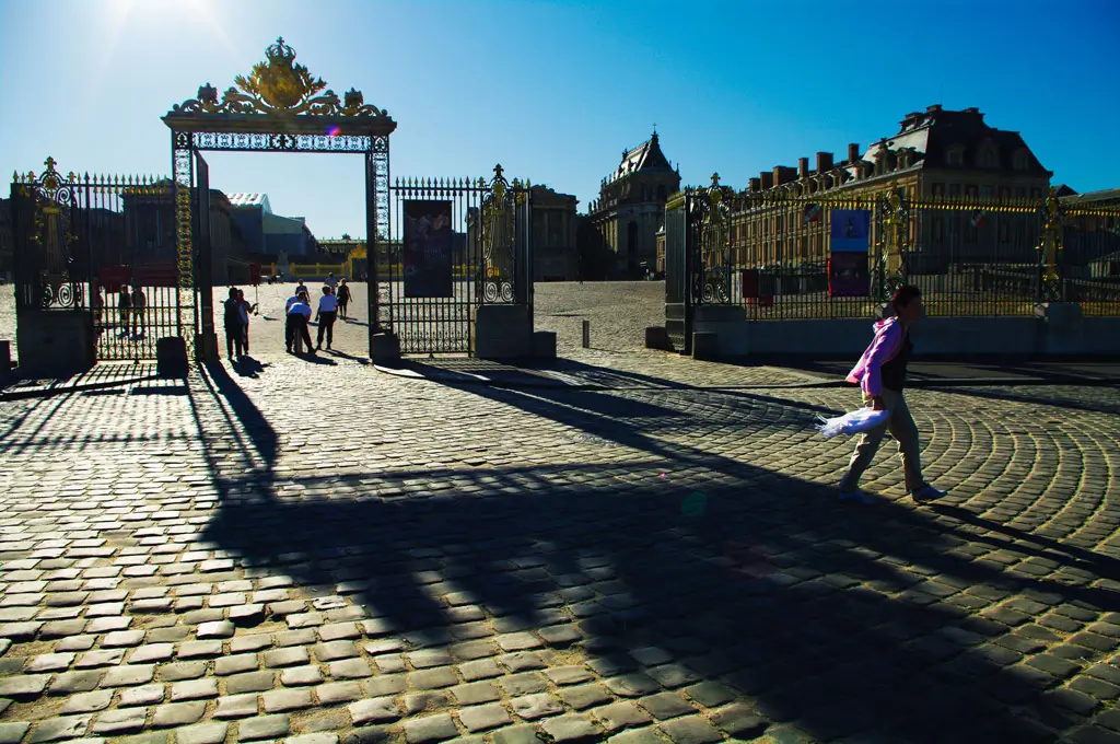 The Shadow Of The SunKing