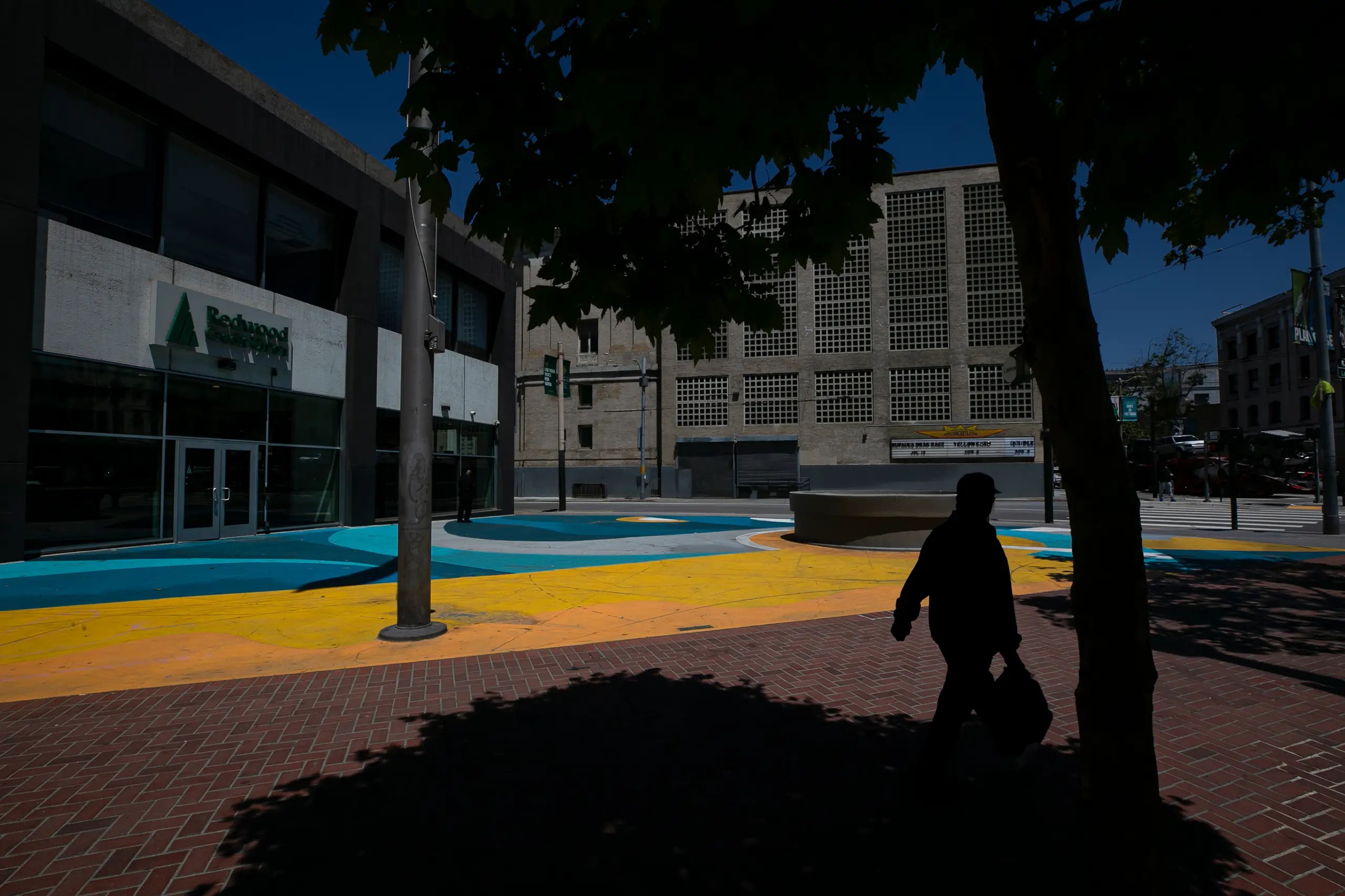 Honorable Mention - The Invisibles N 5