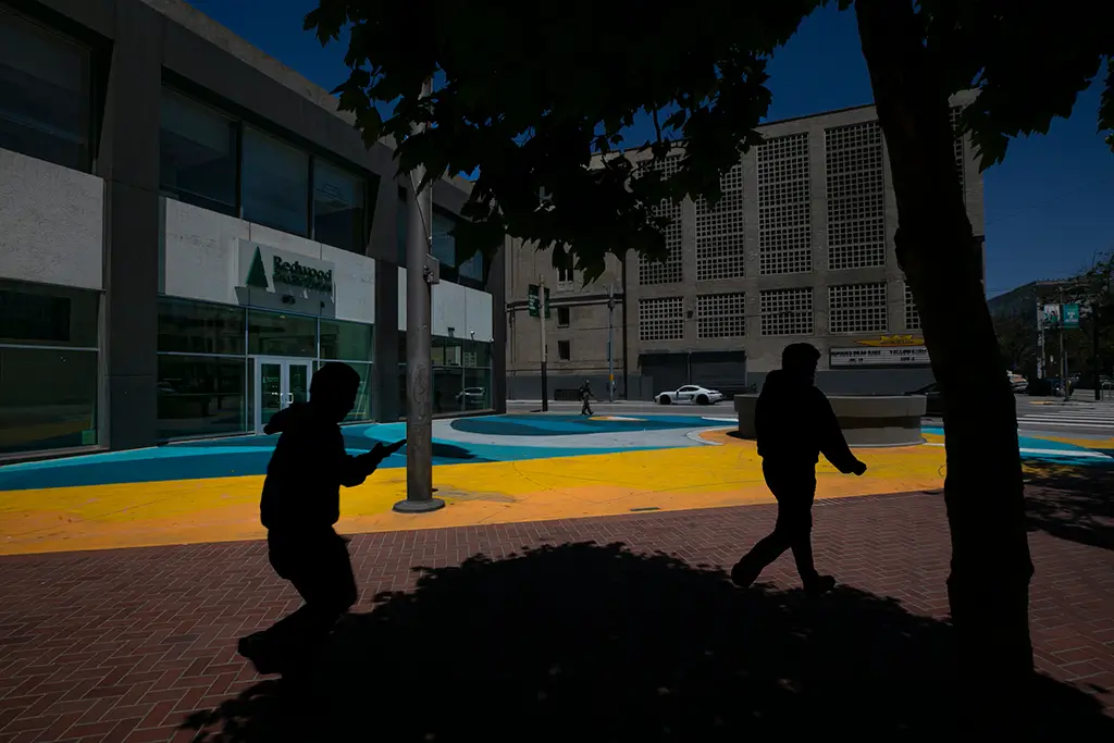 Honorable Mention - The Invisibles N 15